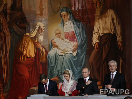 На Рождество и Пасху искренне горжусь Медведевым. Мог сказать жене посидеть дома, но не говорит – журналист Рувинский