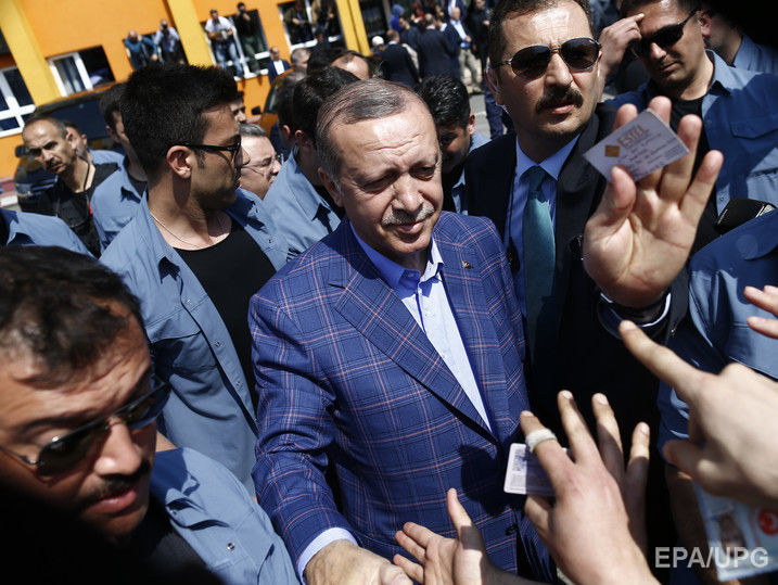Ердоган привітав лідерів партій Туреччини з перемогою на референдумі