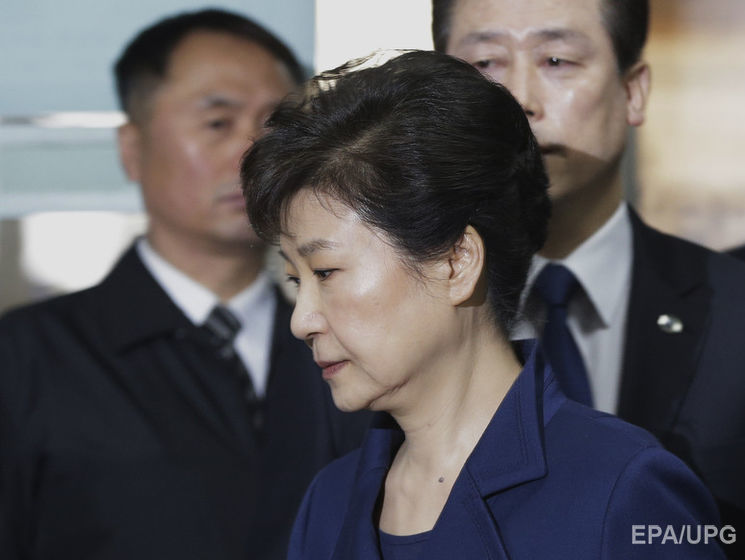 Екс-президенту Південної Кореї Пак Кин Хе висунули офіційні обвинувачення в отриманні хабарів