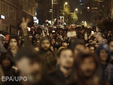 В Стамбуле начались акции протеста против результатов референдума. Фоторепортаж