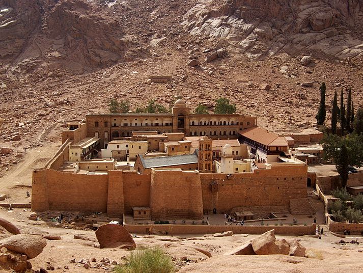 Возле монастыря в Египте произошла стрельба, есть пострадавшие