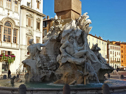 Полиция Рима оштрафовала двух туристов на €900 за мытье ног в городском фонтане