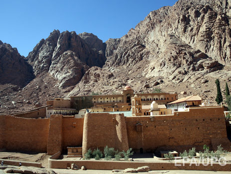 ИГИЛ взял на себя ответственность за нападение на полицейских вблизи монастыря Святой Екатерины в Египте