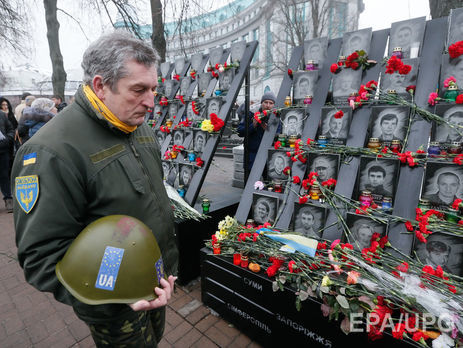 У Києві тимчасово демонтують меморіал Героям Небесної сотні