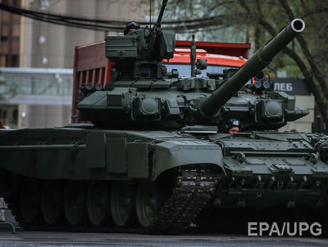 Летом 2014 года на востоке Украины находились танки T-90A, которые, очевидно, перебросили из РФ в Украину для поддержки сепаратистов – Bellingcat