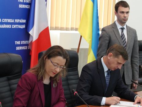 Франция передала Украине пушки для дистанционного разминирования