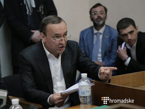 15 украинских нардепов готовы взять Мартыненко на поруки