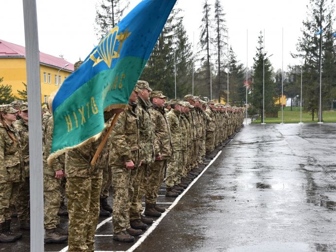 У Львівській області стартували військові багатонаціональні навчання десантників