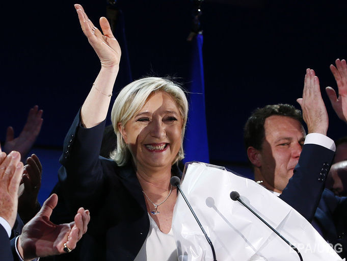 Ле Пен объявила об уходе с поста лидера "Национального фронта"