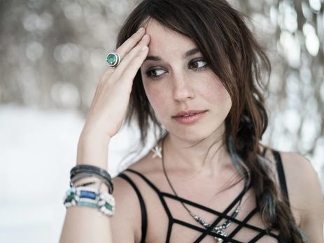 Российский блогер Лена Миро одобрила запрет СБУ Лолите на въезд в Украину и заявила, что в публикации фото Лолиты с рюмкой 