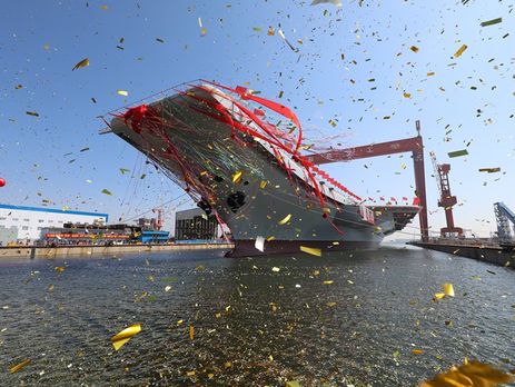 Китай спустил на воду второй авианосец