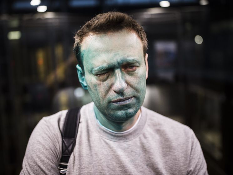 Навальный получил химический ожог глаза в результате нападения с зеленкой