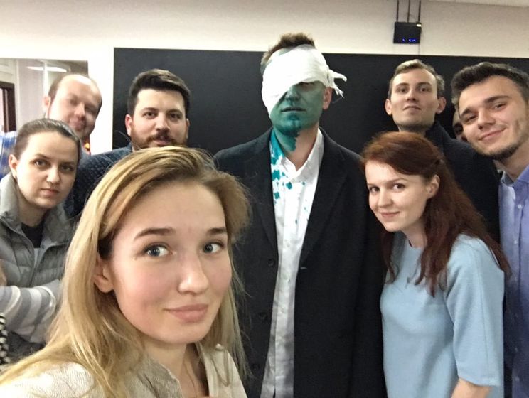 Поліція Москви почала перевірку за фактом нападу на Навального