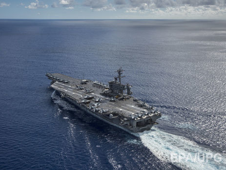 Американский авианосец Carl Vinson вошел в Японское море 