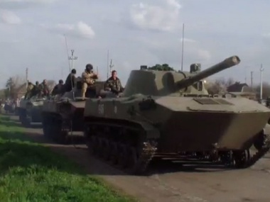 СМИ: В Краматорске четыре украинские боевые машины вырвались из плена русских террористов