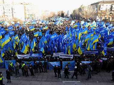 Активисты приглашают Турчинова, Яценюка и других представителей власти на завтрашний митинг в Донецке