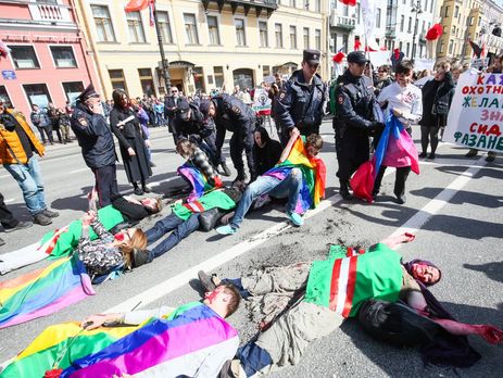 В Петербурге задержали ЛГБТ-активистов, призывающих отправить Кадырова в Гаагу