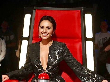 Муж Джамалы раскритиковал ее наряд за откровенность