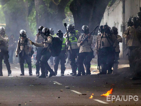 Мадуро объявил о созыве учредительного собрания. В оппозиции это назвали переворотом и зовут людей на улицы