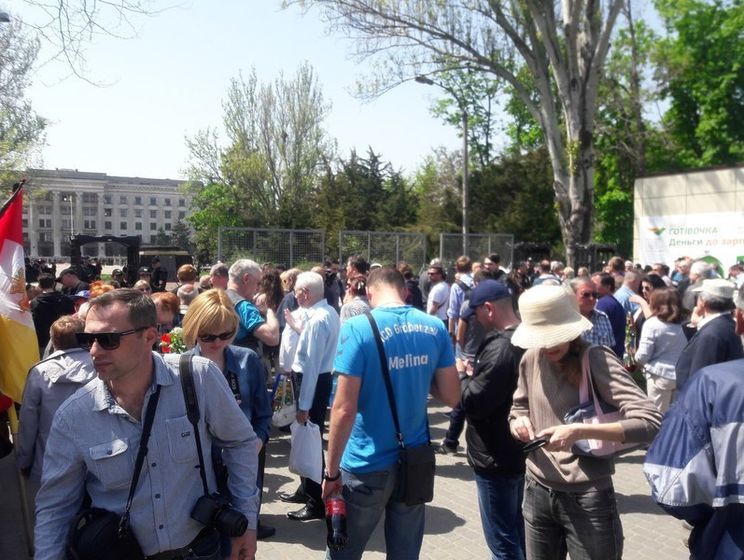 В Одессе в полицию сообщили о минировании Куликова поля, людей эвакуируют