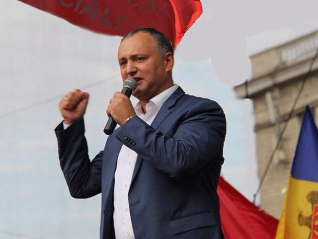 Додон розкритикував рішення Конституційного суду про незаконне розміщення російських військ у Молдові