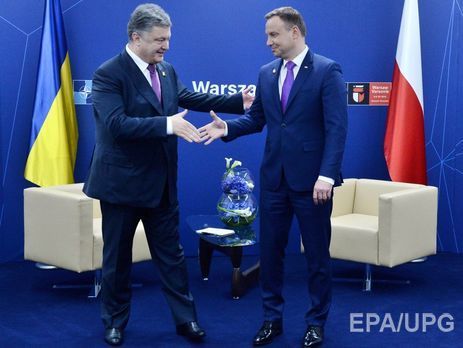 Дуда обещал Порошенко лично рассмотреть инцидент с разрушением памятника воинам УПА в Грушовичах