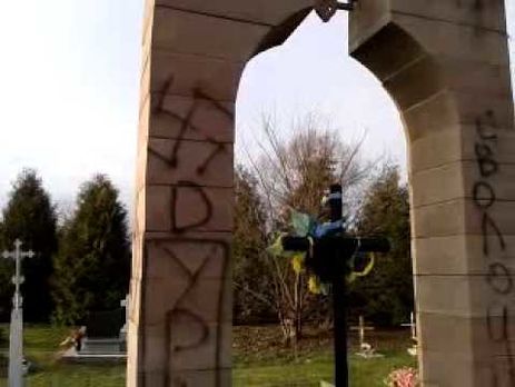 За три роки в Польщі осквернили 15 українських пам'ятників. Інфографіка