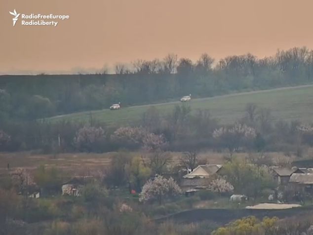Radio Free Europe опублікувало запис вибуху автомобіля місії ОБСЄ в Луганській області. Відео