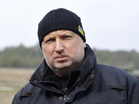 Пресс-служба Турчинова заявляет, что он не ведет бизнес по обмену валют. Секретарь СНБО готовит иск к журналистам