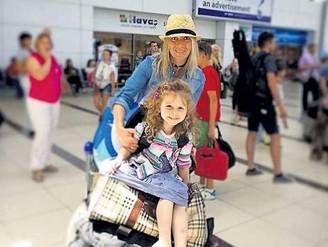 Під час візиту Захарової до Криму її дочку покусав собака