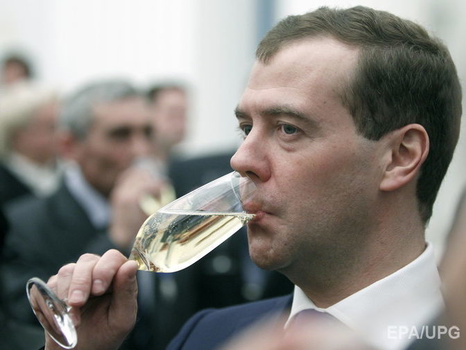 В італійській компанії спростували інформацію про плани постачати в Росію вино Dimon