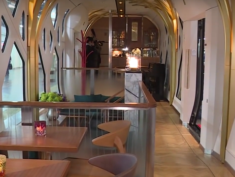 В Японии запустили самый дорогой поезд в мире. Видео