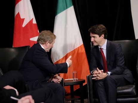 Трюдо надел на официальную встречу носки с дроидами из 