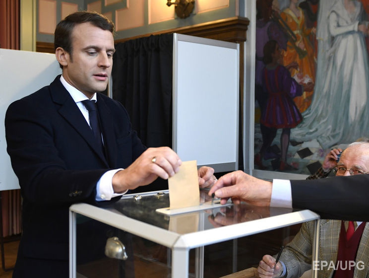 Ле Пен и Макрон проголосовали на выборах президента Франции