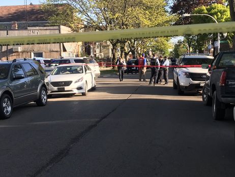 В Чикаго два человека погибли из-за стрельбы на мемориальной церемонии, восемь получили ранения