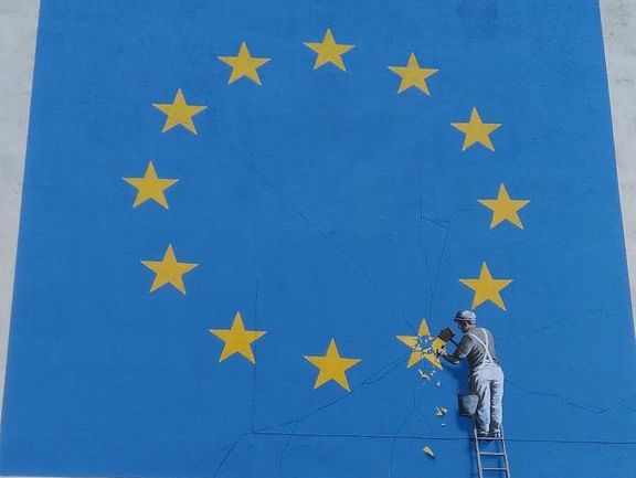 Бэнкси создал мурал на тему выхода страны из ЕС