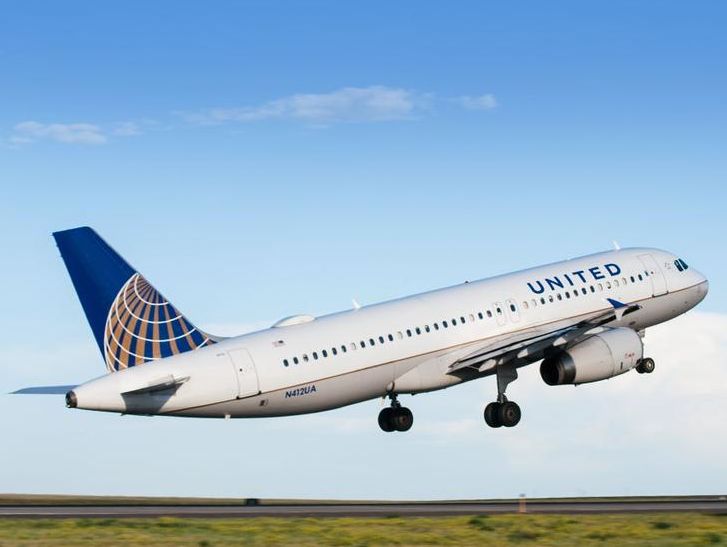 З вини авіакомпанії United Airlines пасажирка замість Парижа полетіла до Сан-Франциско