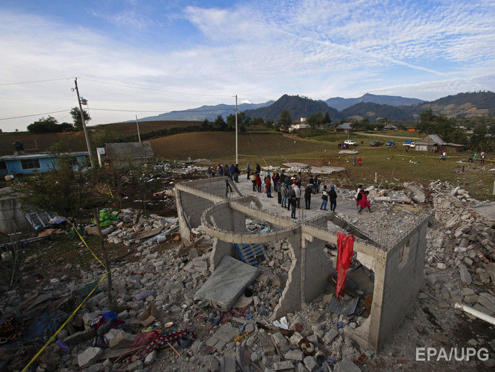 Жертвами взрыва на складе фейерверков в Мексике стали 11 детей и трое взрослых