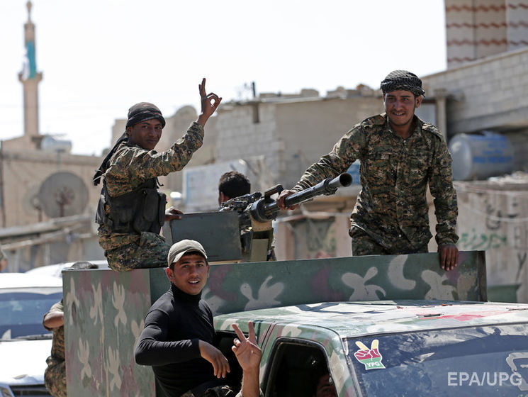 Сирійські повстанці звільнили від ІДІЛ місто Табку і найбільшу у країні дамбу