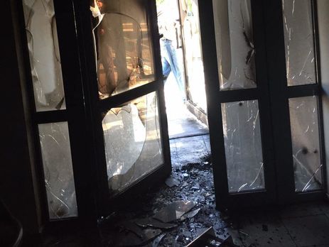 В Днепре неизвестные подожгли офис Оппозиционного блока
