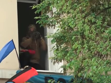 Аваков заявил, что полицейские штурмовали офис ОУН из-за человека с гранатометом в окне