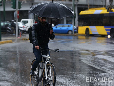 В Госслужбе по ЧС предупредили о сильных дождях и высокой пожароопасности в Украине