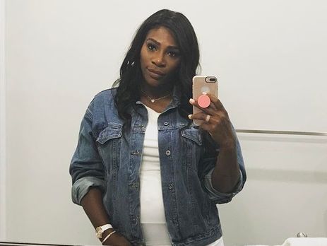 Вагітна Серена Вільямс показала живіт у відвертій сукні