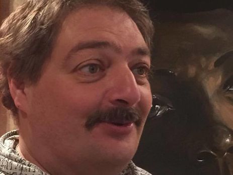 Писатель Быков прокатился на моноколесе