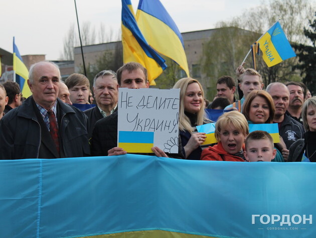 В Краматорске прошел митинг против сепаратизма и за единство Украины. Фоторепортаж