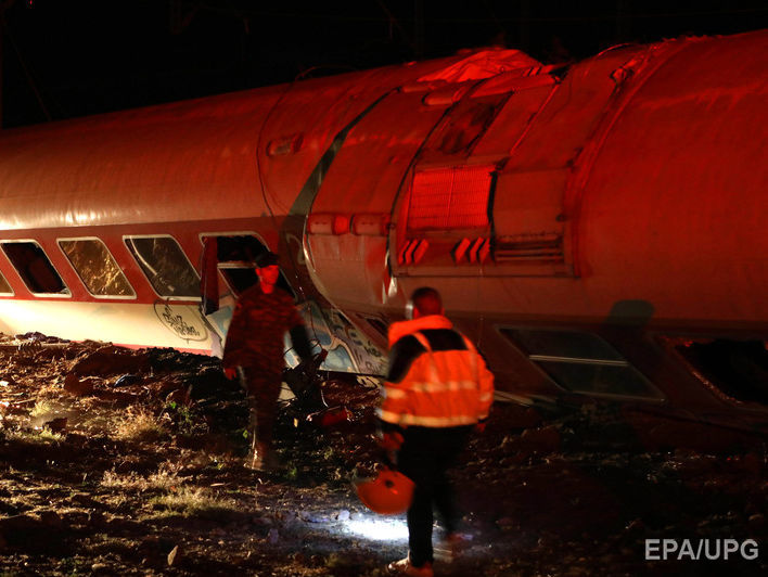 В Греции с рельсов сошел пассажирский поезд, двое человек погибли