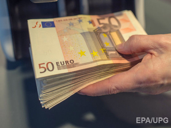 Курс гривні до євро знизився до 28,79 грн/€