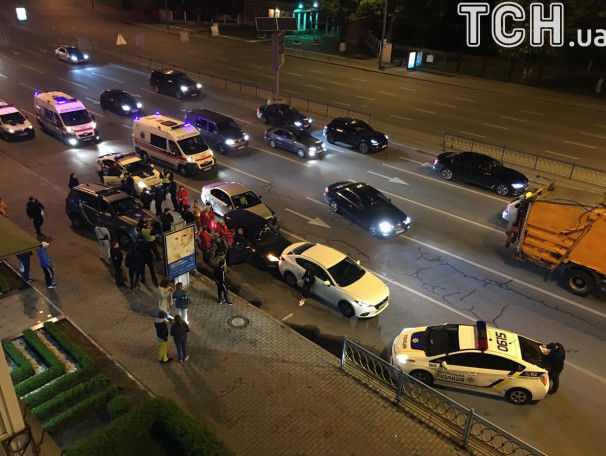 У Києві гонитва патрульної поліції за автомобілем завершилася потрійною ДТП