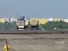 Аэропорт Жуляны проводит плановый ремонт. Фоторепортаж