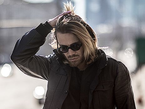 Чоловік Білик Ахмадов позував для нової фотосесії з розпущеним волоссям. Фоторепортаж